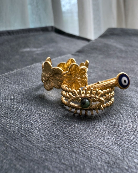 Green Eye Ring