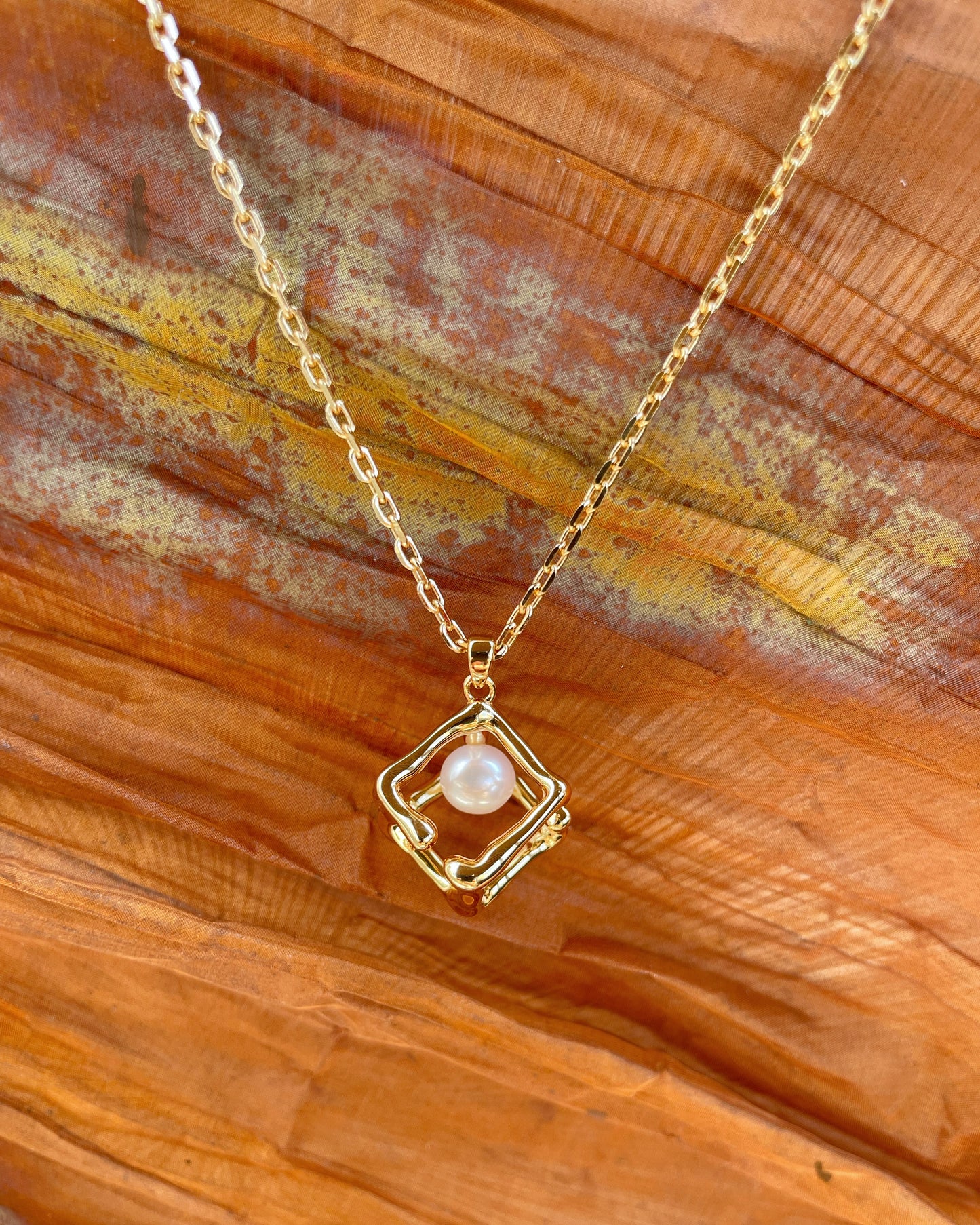 Cube Freshwater Pearl Necklace