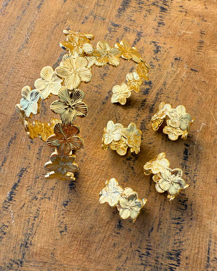 Golden Blossom Set – Floral Ring & Cuff
