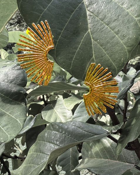 Radiant Arc Earrings – Golden Beam