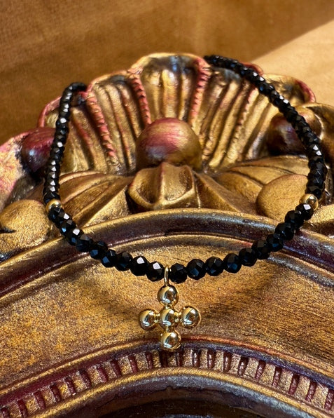 Midnight Bloom Necklace – Black Spinel