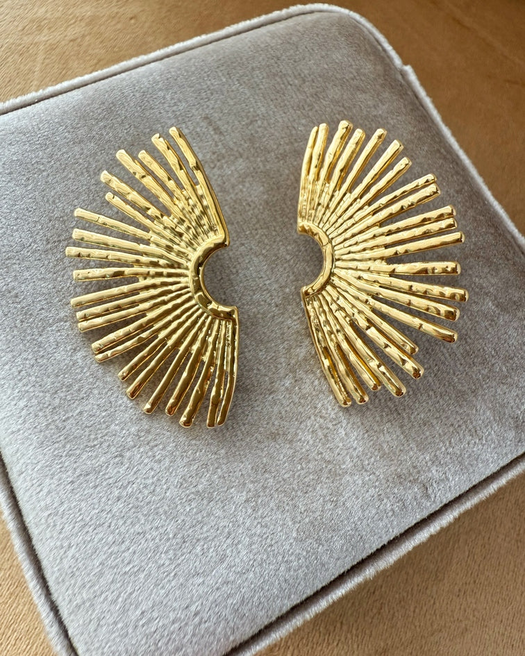 Radiant Arc Earrings – Golden Beam