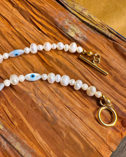 Azure Gaze Pearl Necklace
