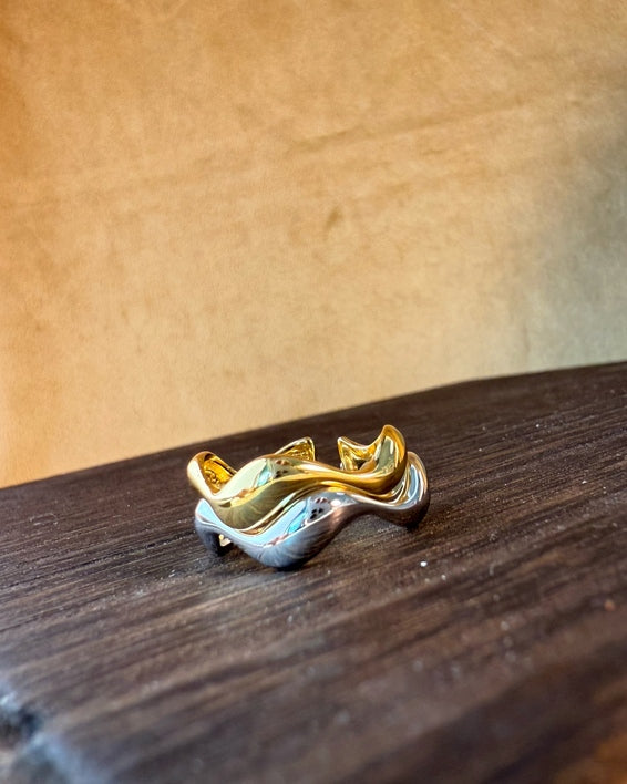 Waveform Ring