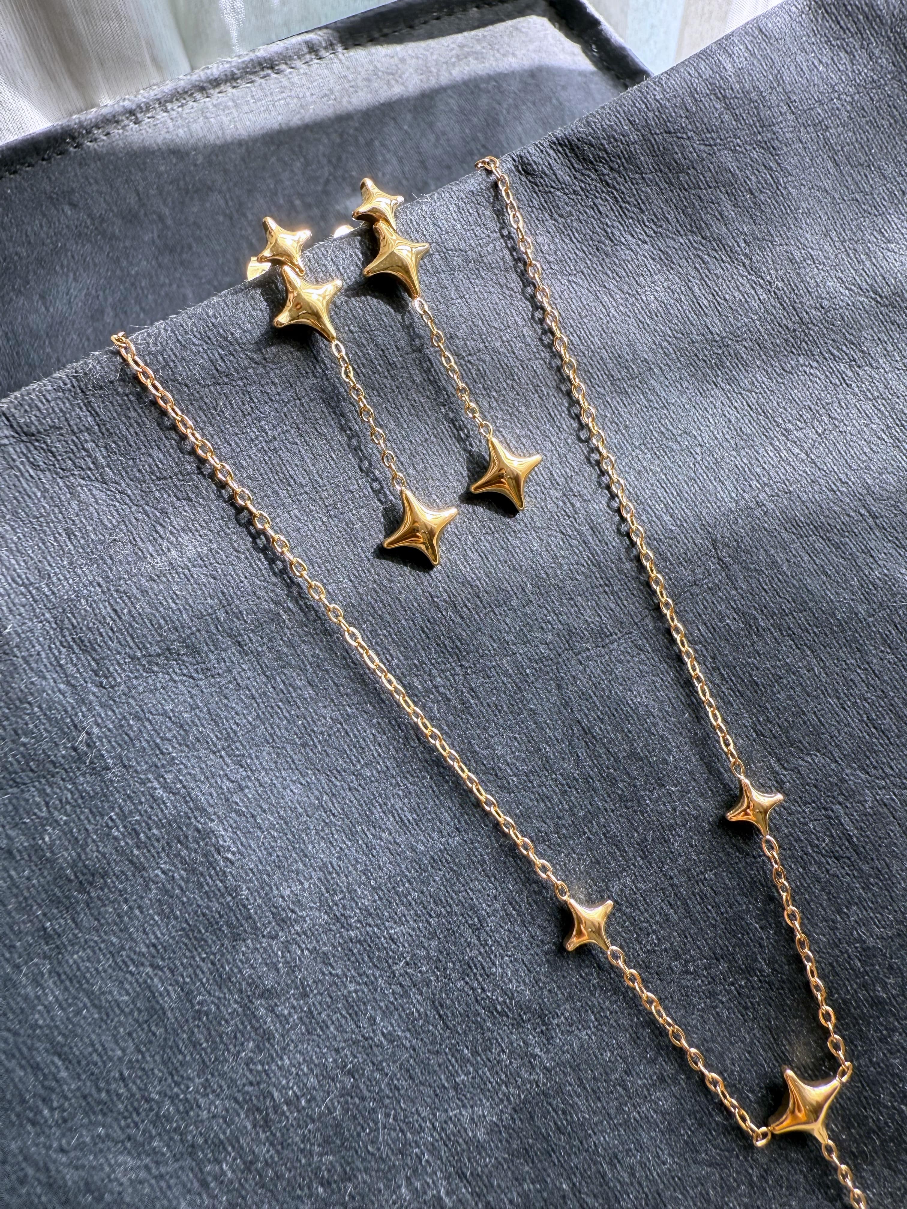 Gold star earrings and necklace set – Twinkle Star Jewelry by Refla