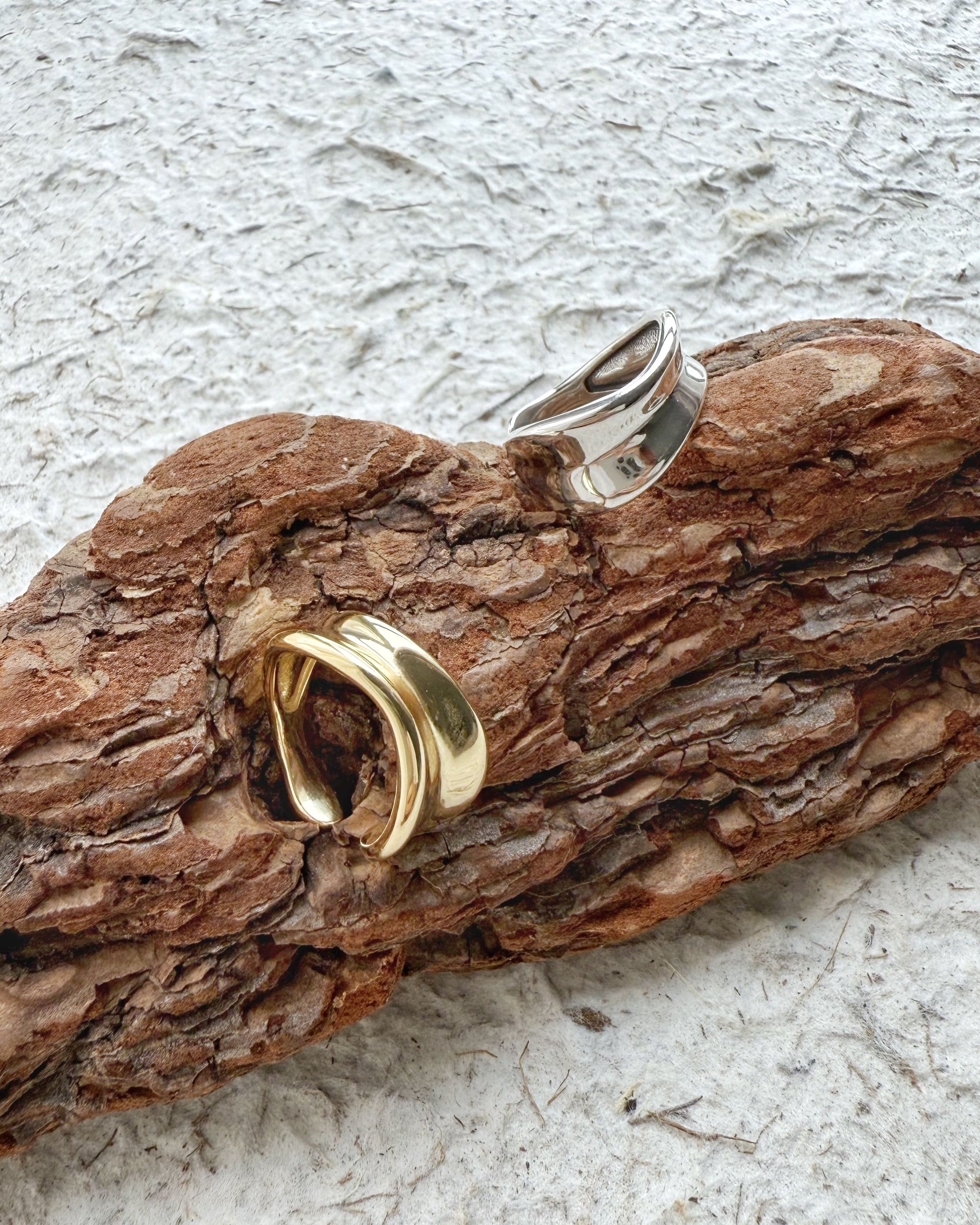Sculptural open ring with fluid curves – Refla Driftform Ring