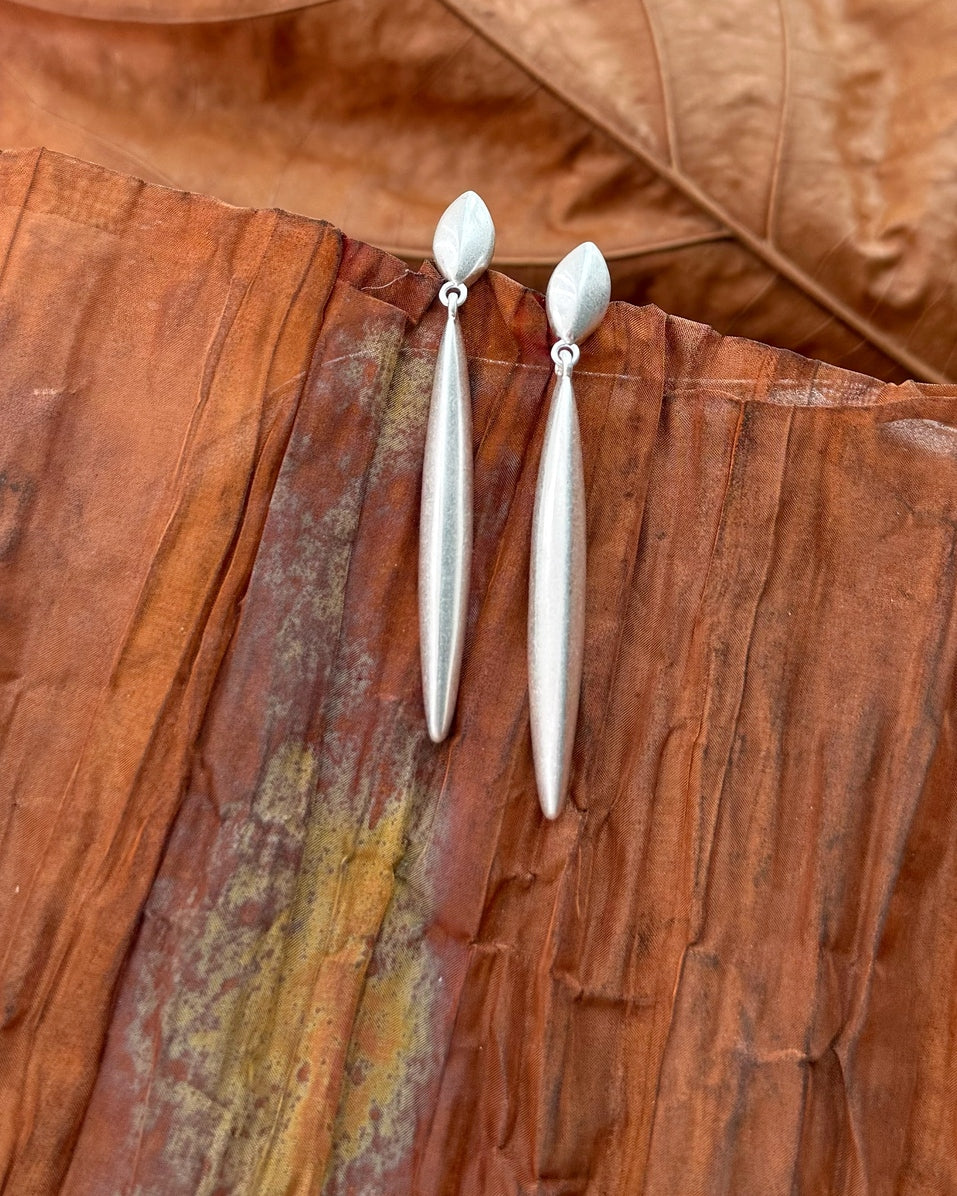 Leafline Matte Drop Earrings – Gold & Silver