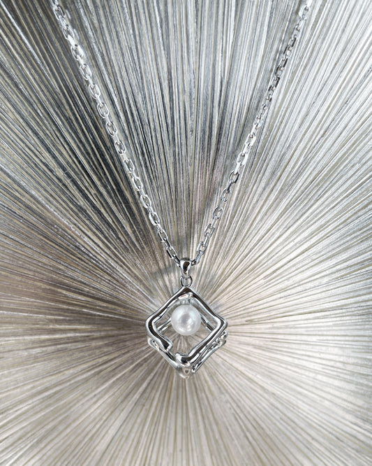 Cube Freshwater Pearl Necklace